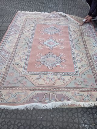 Alfombra estilo oriental beige y rosa
