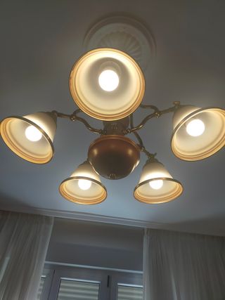 Lámpara de techo 5 focos madera y latón