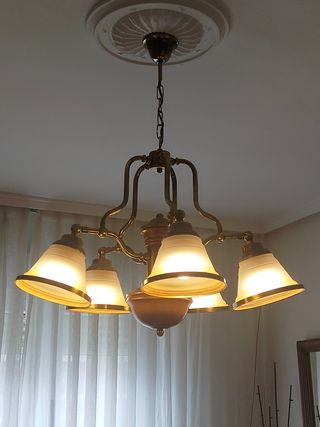 Lámpara de techo 5 focos madera y latón