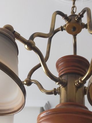 Lámpara de techo 5 focos madera y latón