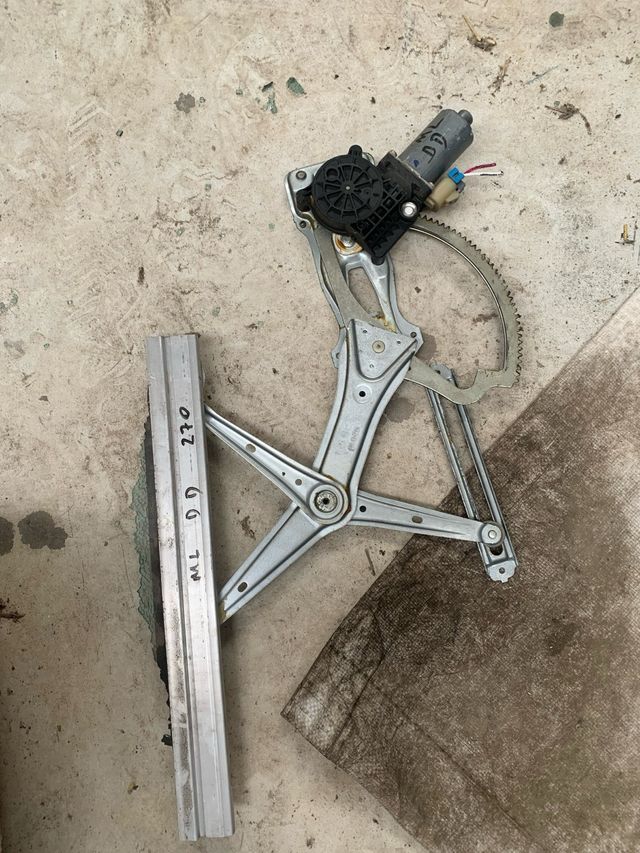 Elevalunas Delantero Mercedes ML W163