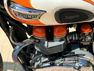 Triumph Bonneville T100 