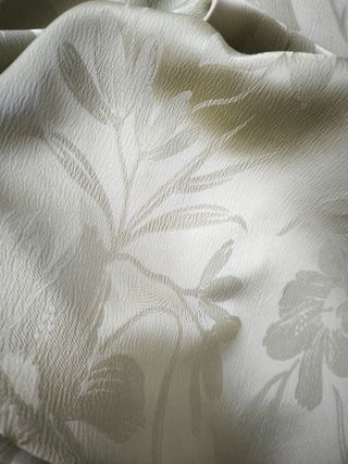 Vestido invitada estilo oriental verde lima