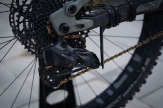 Commencal Clash SRAM electronico enduro 