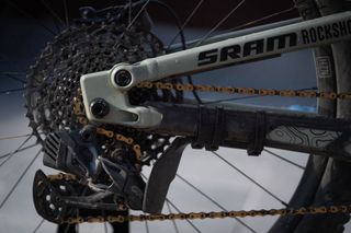 Commencal Clash SRAM electronico enduro 