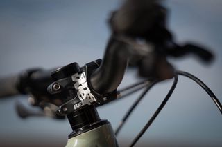 Commencal Clash SRAM electronico enduro 