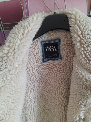 Giacca di jeans bianca effetto strappato
