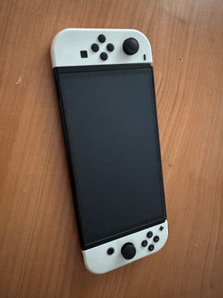 Nintendo Switch OLED bianco