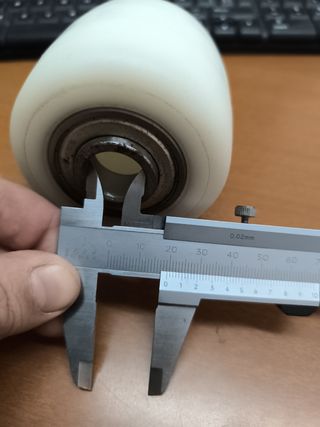 Rodillo de traspaleta de nylon con rodamiento