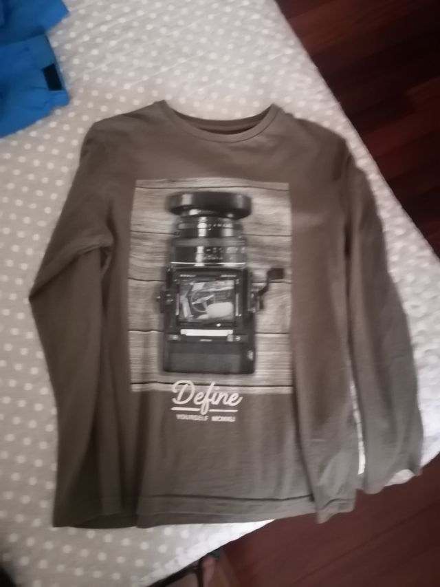 T-shirt da bambino a manica lunga con stampa anni 10