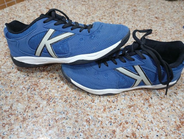 Botas de fútbol sala Kelme azules