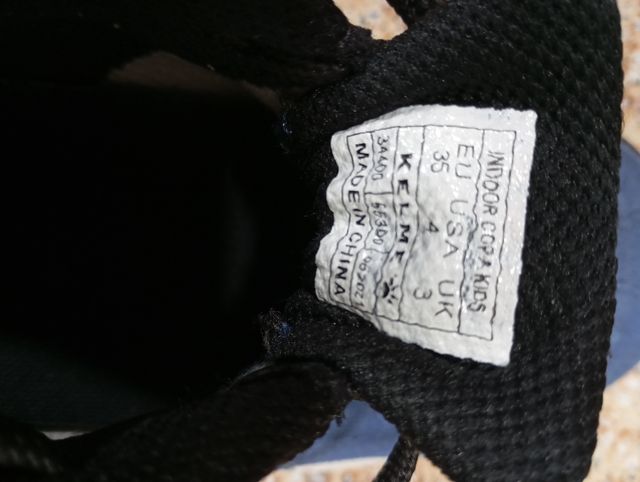 Botas de fútbol sala Kelme azules