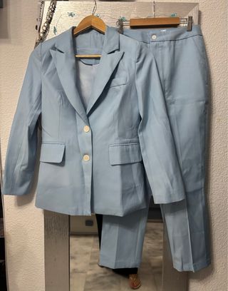 Traje de pantalón azul mujer