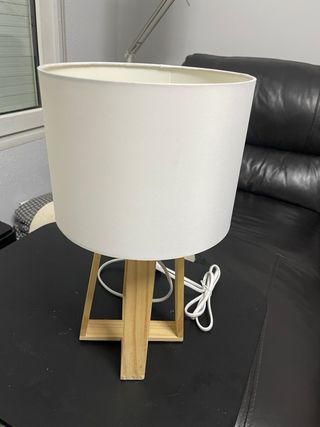 Lámpara de escritorio madera y tela