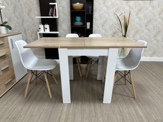 MESA EXTENSIBLE + 4 SILLAS NORDICAS