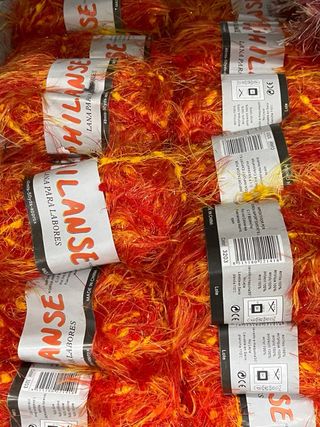 Lana acrílica NUEVA 0.4€/unidad