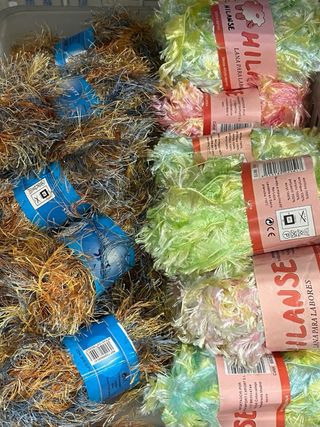 Lana acrílica NUEVA 0.4€/unidad