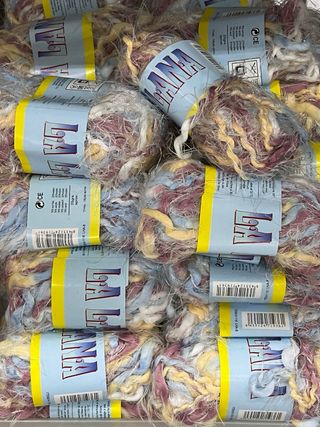 Lana acrílica NUEVA 0.4€/unidad