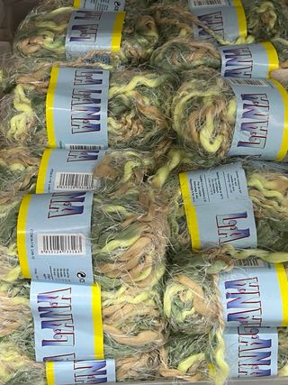 Lana acrílica NUEVA 0.4€/unidad