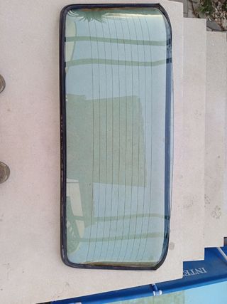 Luna trasera Seat 124