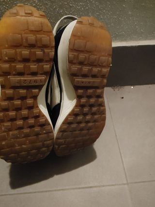 Zapatillas Nike Talla 42 Negras y Blancas