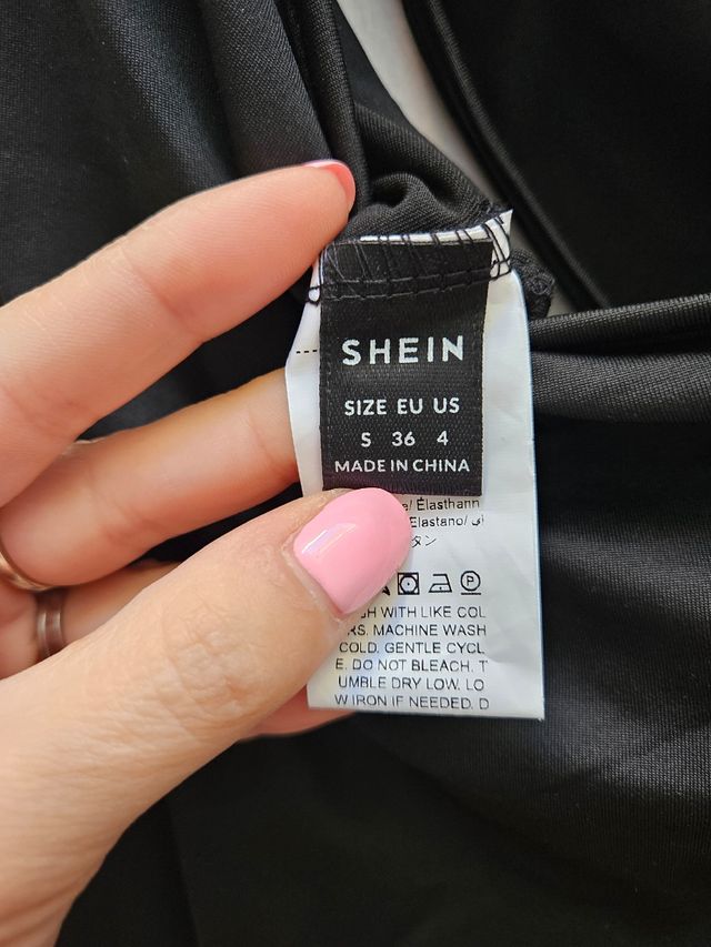 Body negro con aberturas talla S de Shein