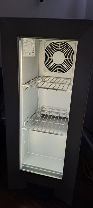 Mini Nevera Red Bull