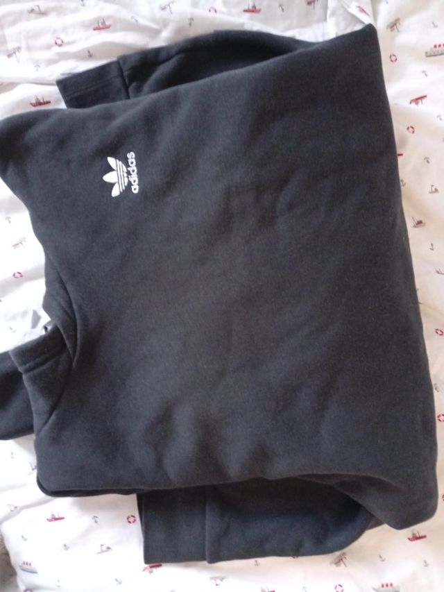 Sudadera Adidas Negra Talla 14/15años.