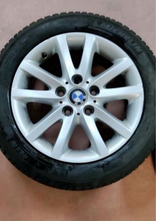 Llantas BMW Originales con Neumáticos Invierno