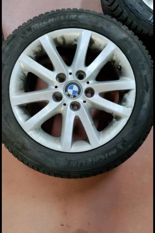 Llantas BMW Originales con Neumáticos Invierno