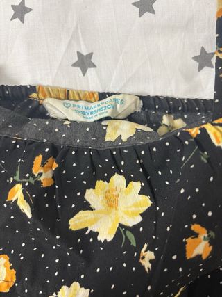 Mono floral negro con lunares