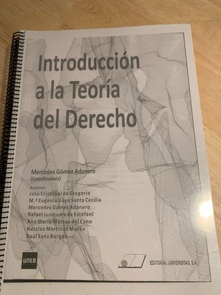 3 libros de 1 curso de Criminología. UNED