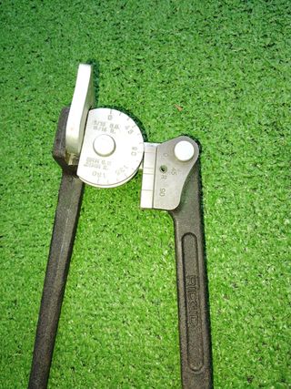 Curvadora Manual RIDGID 8MM