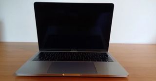 MacBook Pro touch Bar 13 i5 2,3Gh,8GB RAM,256GBSSD