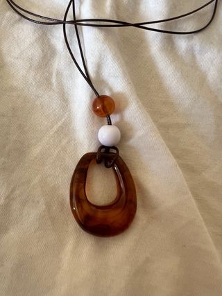 Collar Tortoiseshell y Resina
