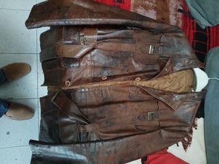 Chaqueta de cuero marrón