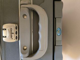 Maleta de viaje Alexander gris y plateada