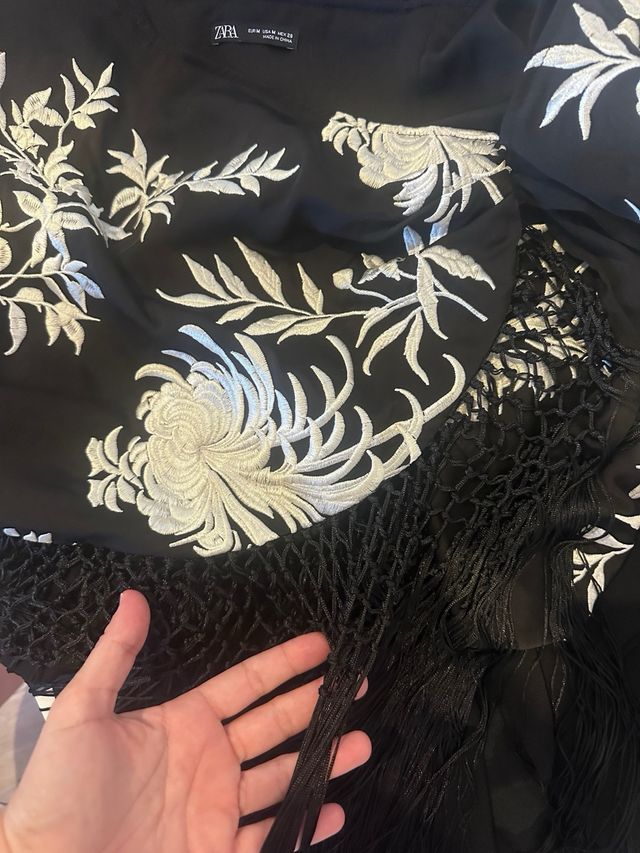 Falda Zara flecos tipo mantón