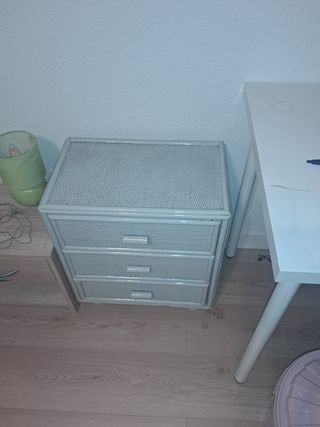 Cajonera beige y blanca URGE VENTA
