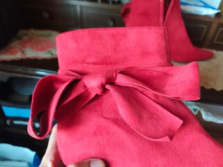 Botines rojos tacón 6cm lazo exterior talla 40