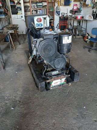 Se vende motor generador