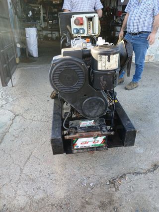 Se vende motor generador