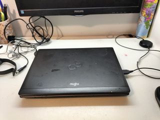 Ordenador Portátil Fujitsu Negro