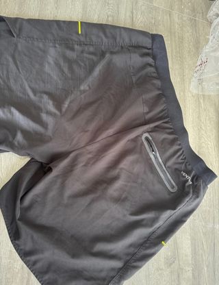 EA7 Pantalón Corto running