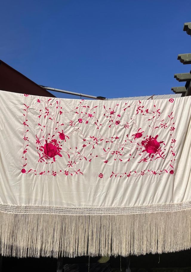 Mantón Manila 150x150