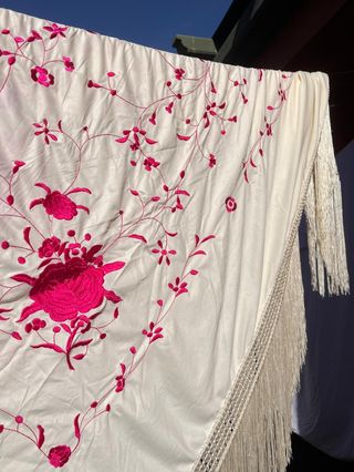 Mantón Manila 150x150