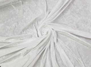 Cortinas de terciopelo blanco