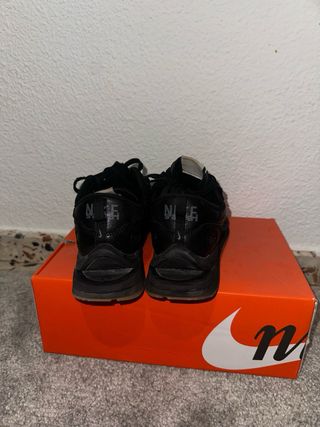 Nike Sacai Negras