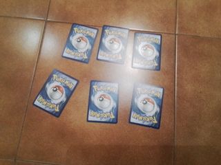 Lotto carte Pokémon 25° con Mystery Box