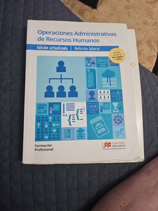 Libro de texto en formato físico de Operaciones...